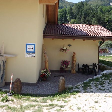 カステッロ・テジーノ Ai Vecchi Molini Bed & Breakfast エクステリア 写真